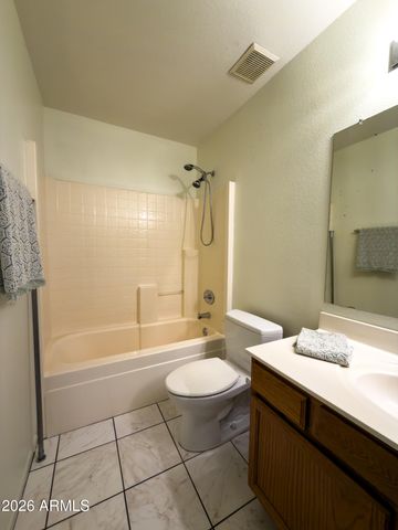 3053 W CAT BALUE Drive, Phoenix, AZ 85027