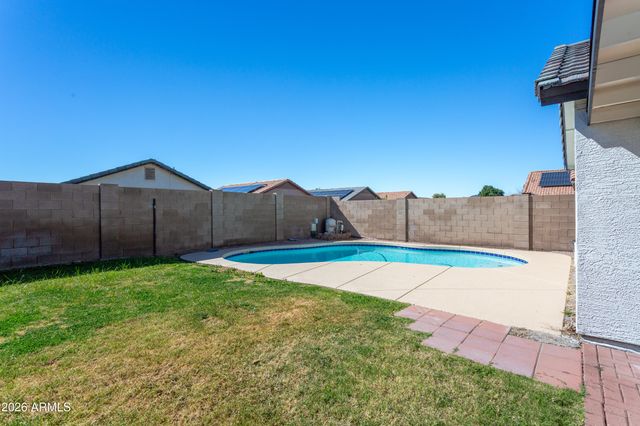 3053 W CAT BALUE Drive, Phoenix, AZ 85027