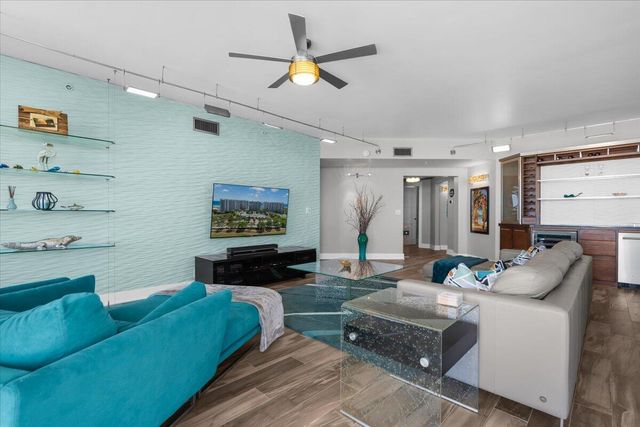 15500 Emerald Coast Parkway 701, Destin, FL 32541