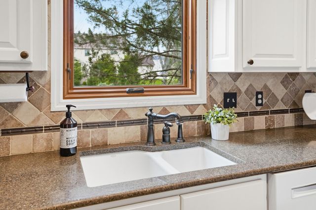 718 Westray Drive, Westerville, OH 43081