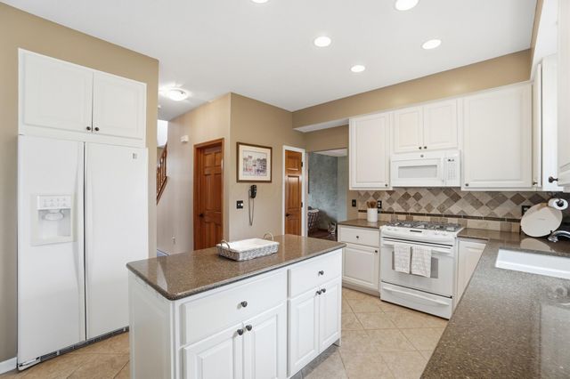 718 Westray Drive, Westerville, OH 43081