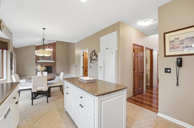 718 Westray Drive, Westerville, OH 43081