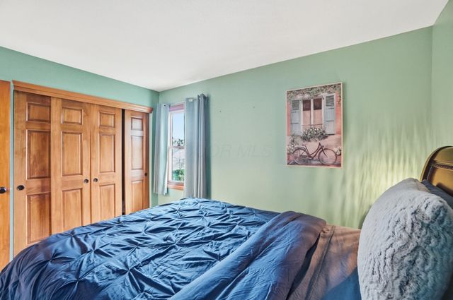 718 Westray Drive, Westerville, OH 43081