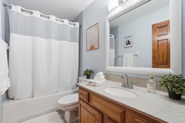 718 Westray Drive, Westerville, OH 43081