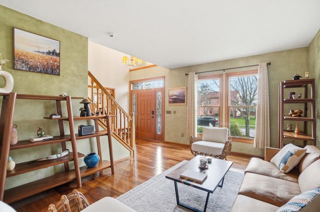 718 Westray Drive, Westerville, OH 43081