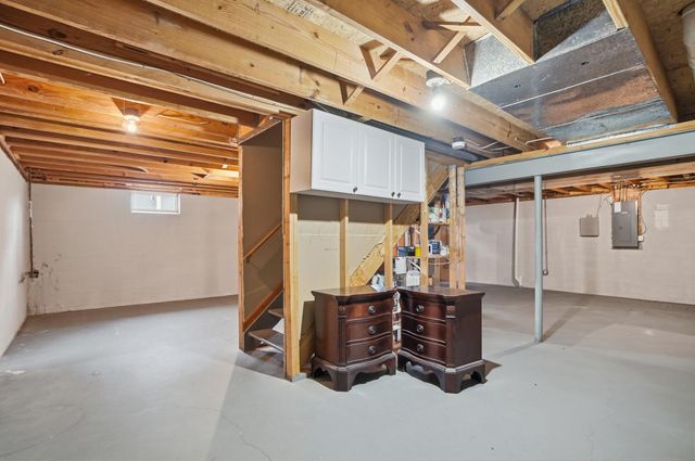 718 Westray Drive, Westerville, OH 43081