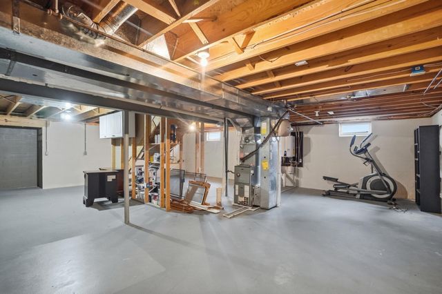 718 Westray Drive, Westerville, OH 43081