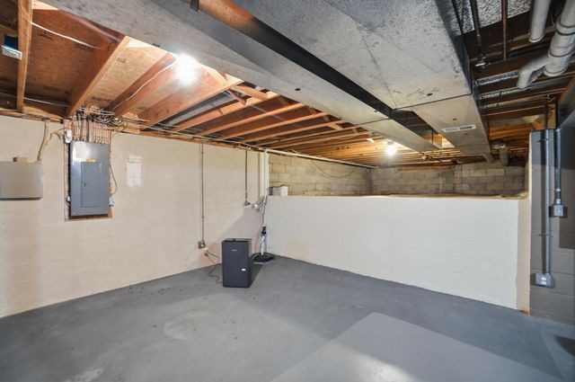 718 Westray Drive, Westerville, OH 43081