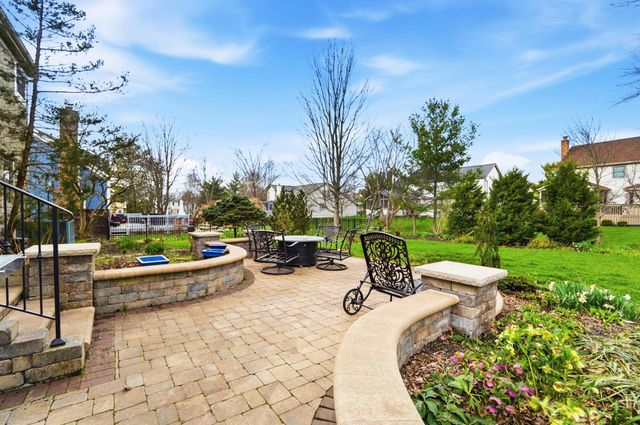 718 Westray Drive, Westerville, OH 43081