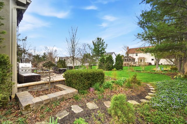 718 Westray Drive, Westerville, OH 43081