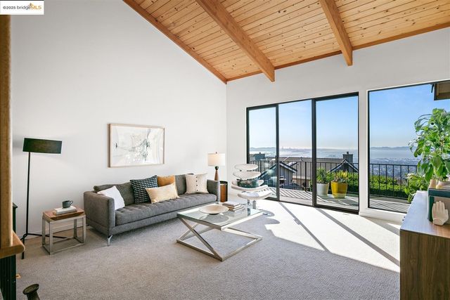 23 Binnacle HL, Oakland, CA 94618