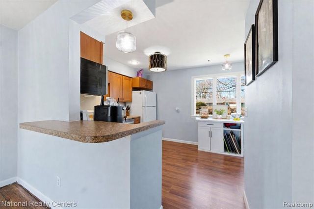 1389 Bielby Street, Waterford, MI 48328