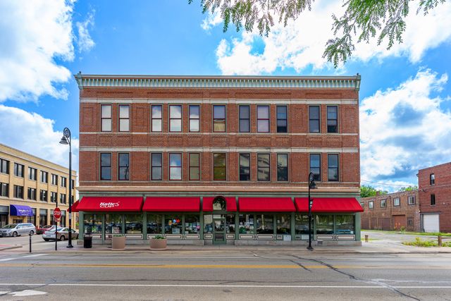 502 7th Street 201, Rockford, IL 61104
