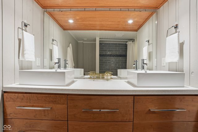 7505 Terrace Beach, Indianapolis, IN 46240