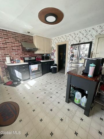 204-206 Wells Street, Johnstown, NY 12095