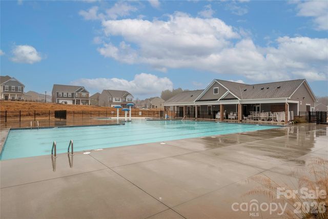 121 Rhuidean Court, Troutman, NC 28166