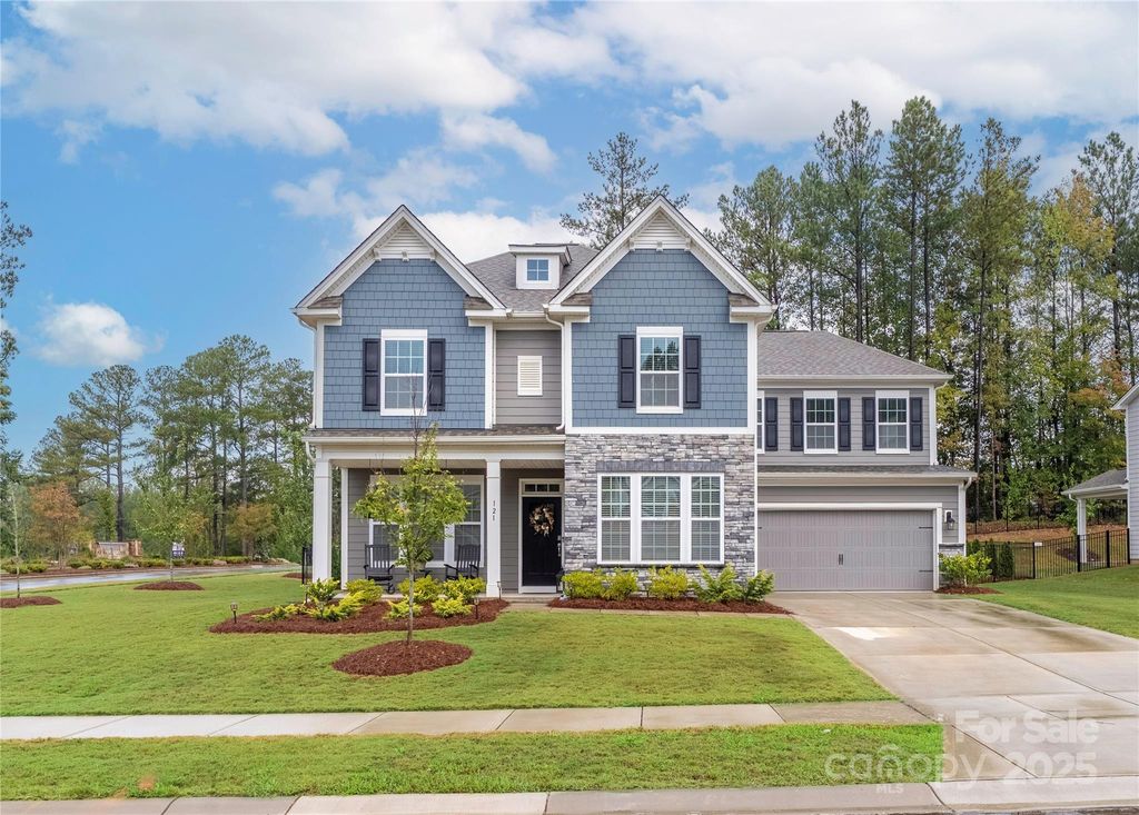 121 Rhuidean Court, Troutman, NC 28166