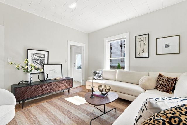 135 Tremont St, Cambridge, MA 02139