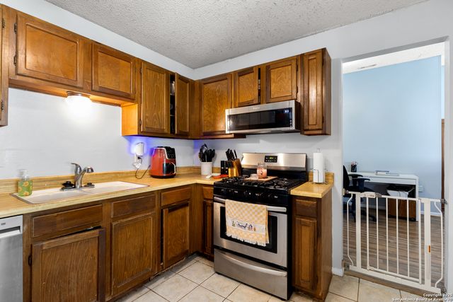 8415 Clear Meadow, Converse, TX 78109