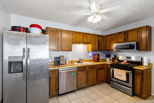 8415 Clear Meadow, Converse, TX 78109
