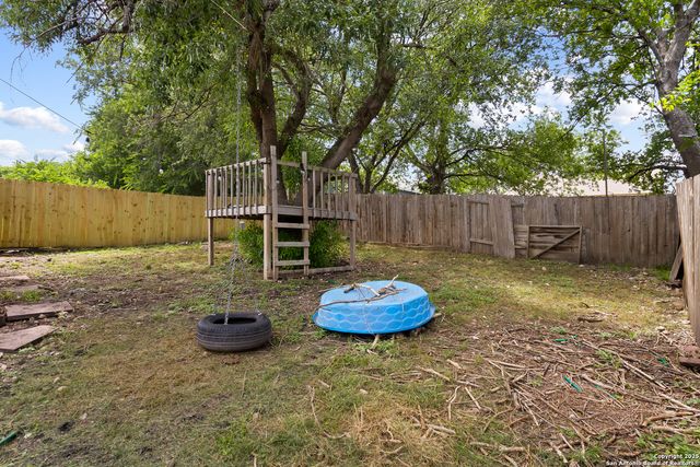 8415 Clear Meadow, Converse, TX 78109