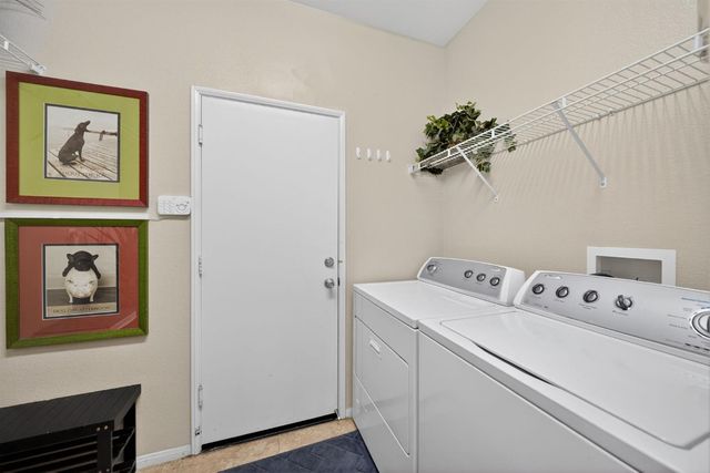 2228 S Rachel Avenue, Fresno, CA 93727