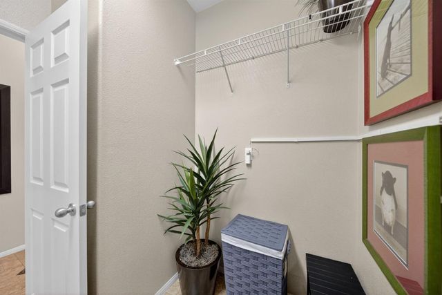 2228 S Rachel Avenue, Fresno, CA 93727