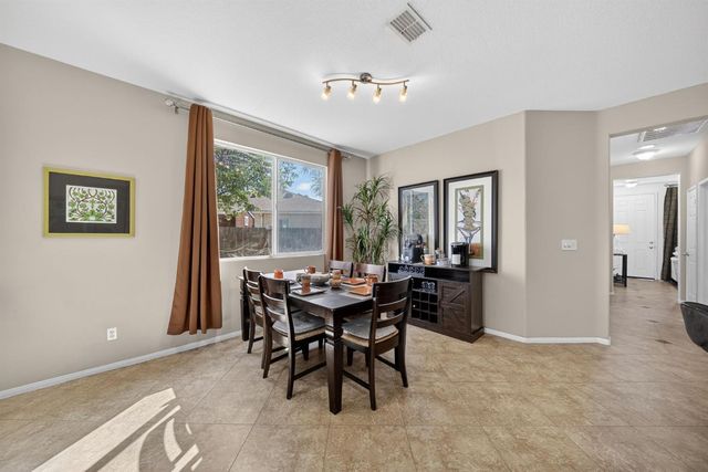 2228 S Rachel Avenue, Fresno, CA 93727