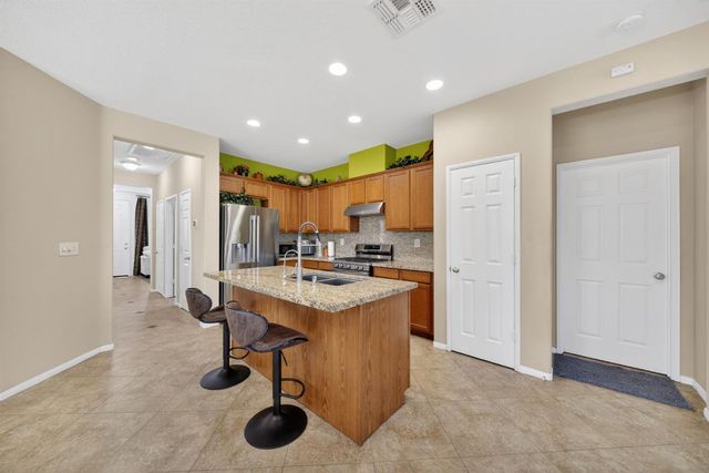 2228 S Rachel Avenue, Fresno, CA 93727