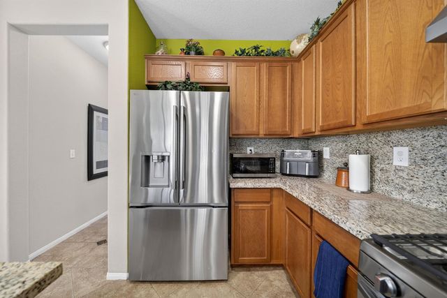 2228 S Rachel Avenue, Fresno, CA 93727