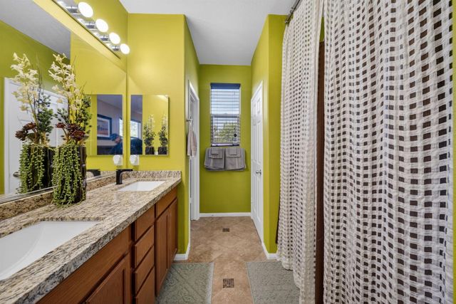 2228 S Rachel Avenue, Fresno, CA 93727