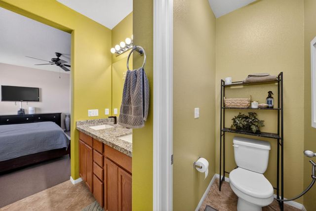 2228 S Rachel Avenue, Fresno, CA 93727