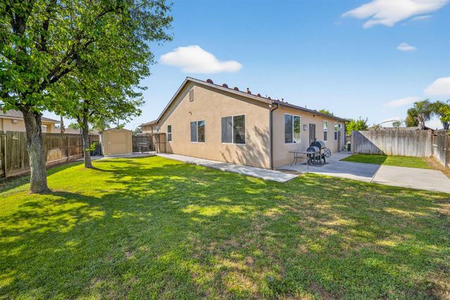 2228 S Rachel Avenue, Fresno, CA 93727