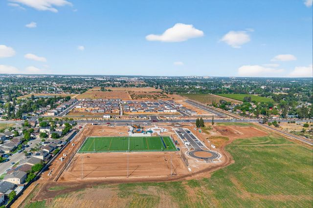 2228 S Rachel Avenue, Fresno, CA 93727