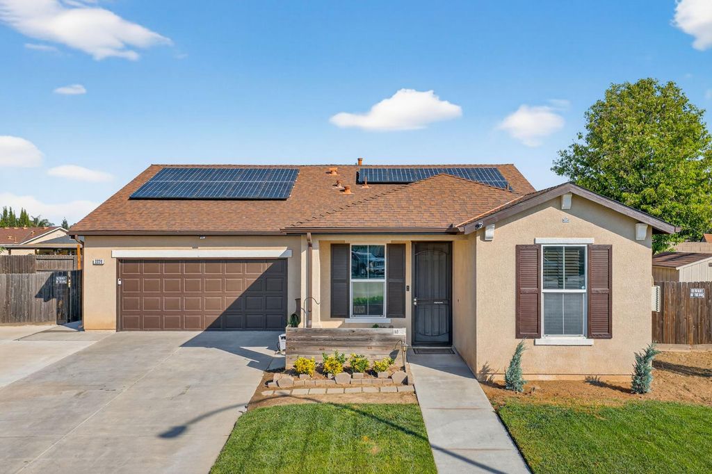 2228 S Rachel Avenue, Fresno, CA 93727