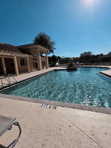 4863 Via Palm Lakes 812, West Palm Beach, FL 33417