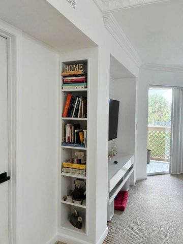 4863 Via Palm Lakes 812, West Palm Beach, FL 33417