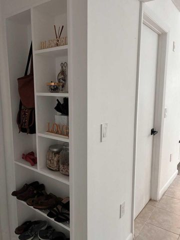 4863 Via Palm Lakes 812, West Palm Beach, FL 33417