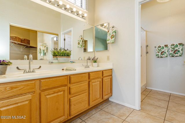 948 W Ashworth Road, Green Valley, AZ 85614