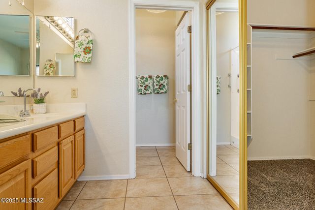 948 W Ashworth Road, Green Valley, AZ 85614