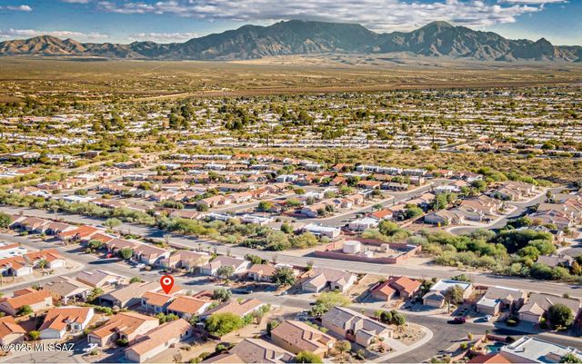 948 W Ashworth Road, Green Valley, AZ 85614