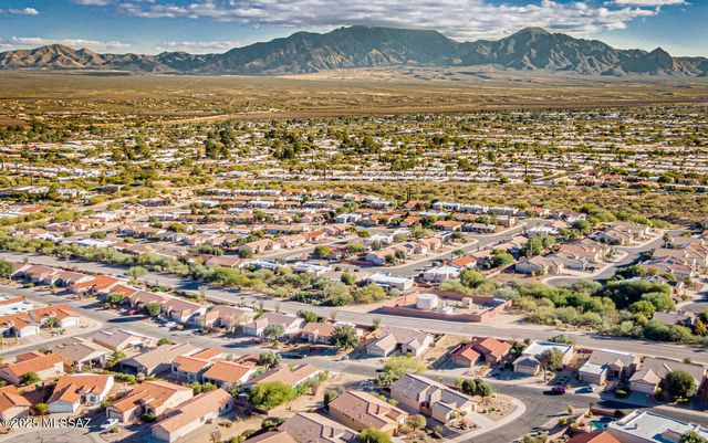 948 W Ashworth Road, Green Valley, AZ 85614