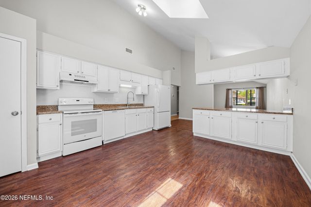 397 FILMORE Drive, Jacksonville, FL 32225