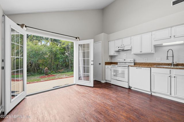 397 FILMORE Drive, Jacksonville, FL 32225