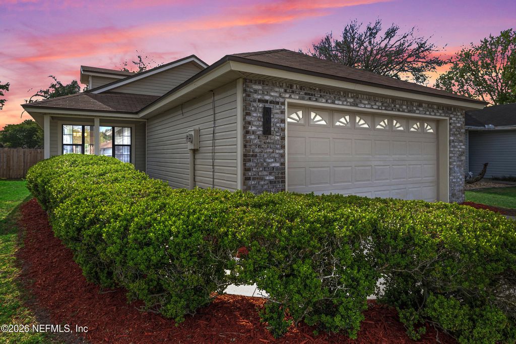 397 FILMORE Drive, Jacksonville, FL 32225