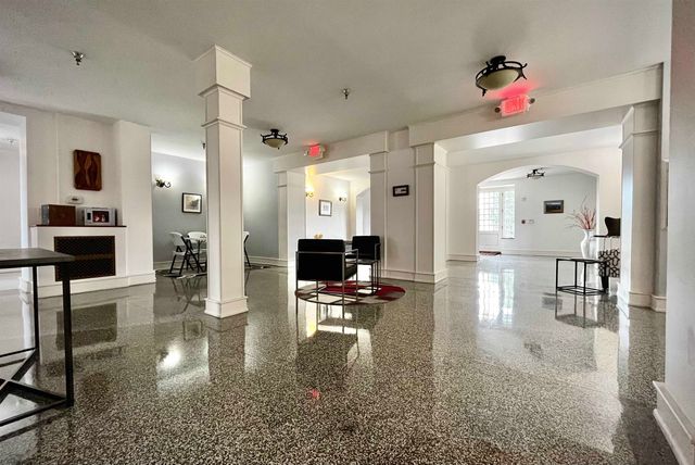 100 Village Dr Apt 401, Staunton, VA 24401