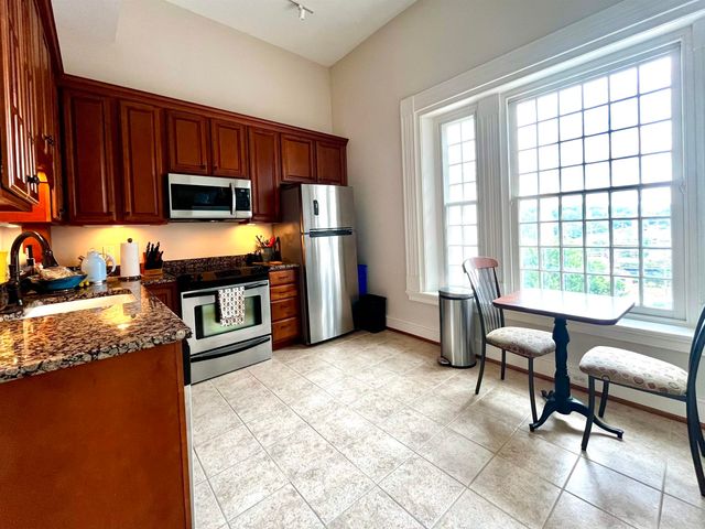 100 Village Dr Apt 401, Staunton, VA 24401