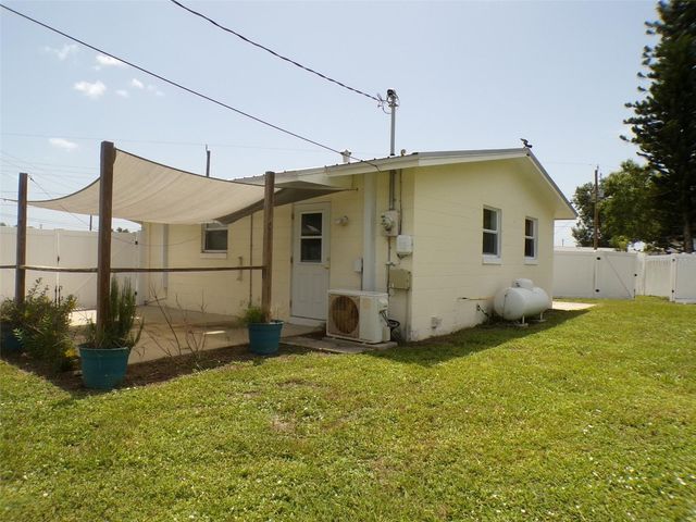 4011 GROBE STREET, North Port, FL 34287
