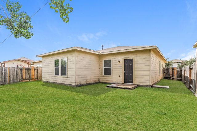 7006 Orchid Street, Baytown, TX 77521