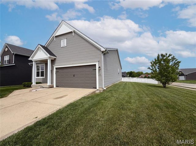 1034 Sweet River Drive, St Paul, MO 63366